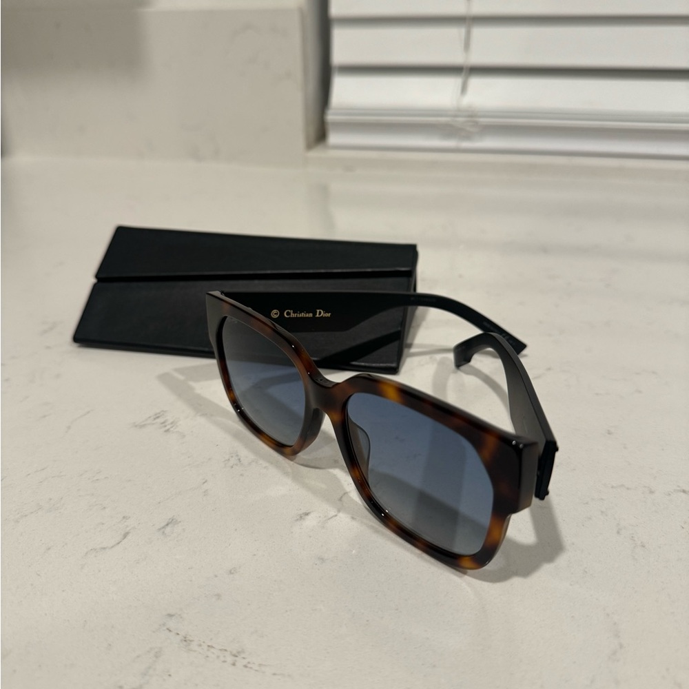 Dior Tortoise Shell Sunglasses - image 2